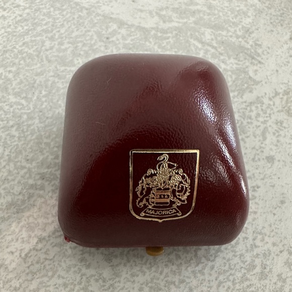 Gold plated band with Majorica pearl center - Picture 4 of 6